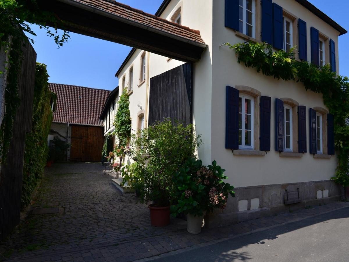 Hotel Gastehaus & Weingut Gehrig Weisenheim am Sand Exterior foto